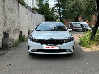 2019 Kia Cerato III Рестайлинг (Classic), белый, 1700000 рублей, вид 3