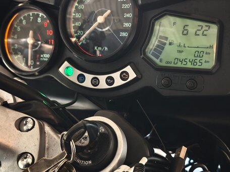 2003 Yamaha FJR1300, серебристый, 520000 рублей, вид 5