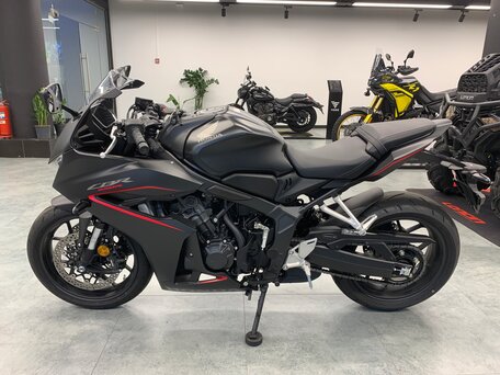 2025 Honda CBR 650R, чёрный, 1188000 рублей, вид 2