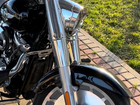 2021 Harley-Davidson Fat Boy, чёрный, 2450000 рублей, вид 4