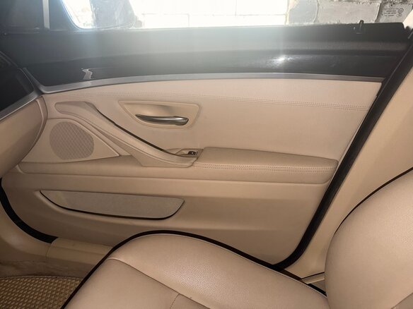2012 BMW 5 серии 520i VI (F10/F11/F07), чёрный, 1550000 рублей - вид 11