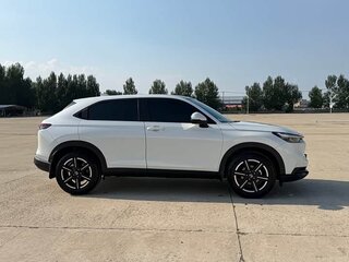 2023 Honda Vezel II, белый, 1668000 рублей, вид 4