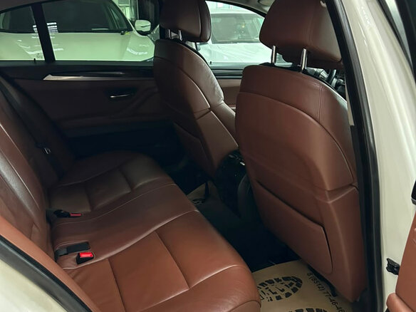 2011 BMW 5 серии 523i VI (F10/F11/F07), белый - вид 21