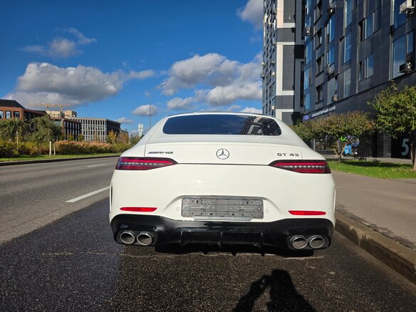 2022 Mercedes-Benz AMG GT 4-Door Coupe 43 I, белый, 10900000 рублей - вид 5