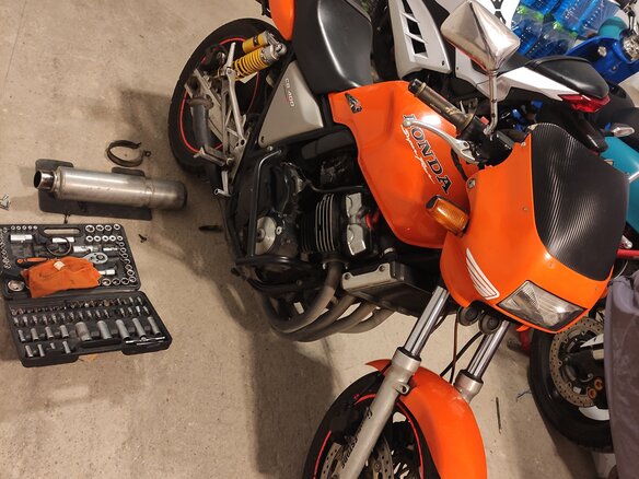 1995 Honda CB 400 Super Four, оранжевый, 275000 рублей - вид 11