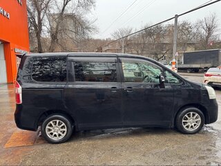 2008 Toyota Noah II (R70), чёрный, 1100000 рублей, вид 3