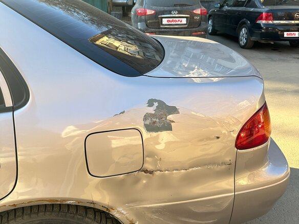 2000 Toyota Corolla VIII (E110) Рестайлинг, серебристый, 300000 рублей - вид 3