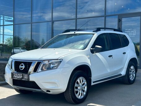 Nissan Terrano III (D10)