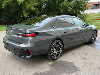 2025 BMW 7 серии 740d xDrive VII (G70), серый, 15700000 рублей, вид 4