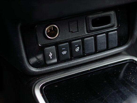 2021 Mitsubishi Outlander III Рестайлинг 3, чёрный, 1815000 рублей - вид 11
