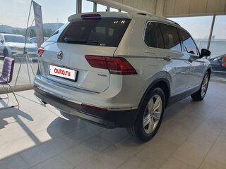 2020 Volkswagen Tiguan II, серый, 3760000 рублей, вид 3