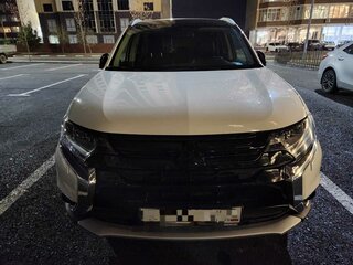 2015 Mitsubishi Outlander III Рестайлинг 2, белый, 1790000 рублей, вид 3