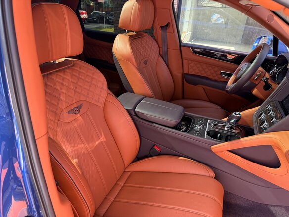2021 Bentley Bentayga I Рестайлинг, синий, 23000000 рублей - вид 24