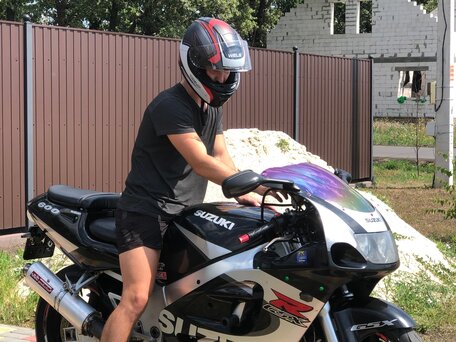 1999 Suzuki GSX-R 600, чёрный, 350000 рублей, вид 2