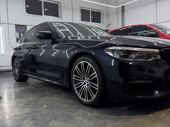 2019 BMW 5 серии 530d xDrive VII (G30/G31/G38), чёрный, 4699000 рублей - вид 5