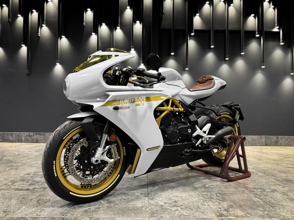 2021 MV Agusta Superveloce 800, белый - вид 11