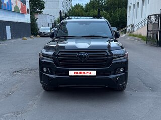 2017 Toyota Land Cruiser 200 Series Рестайлинг 2, чёрный, 5900000 рублей, вид 1