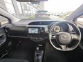 2017 Toyota Vitz III (XP130) Рестайлинг 2, белый, 980000 рублей - вид 9