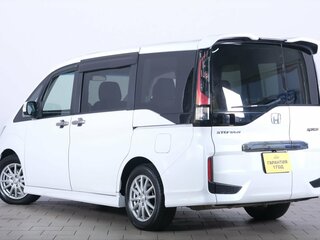 2016 Honda Stepwgn Spada V, белый, 2049000 рублей, вид 4