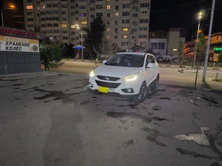 2014 Hyundai ix35 I Рестайлинг, белый, 950000 рублей, вид 3
