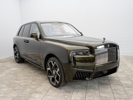 2026 Rolls-Royce Cullinan Black Badge I Рестайлинг (Series II), зелёный, 67000000 рублей, вид 1