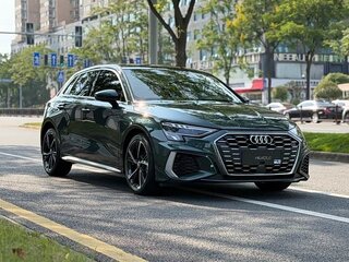 2021 Audi A3 Sportback 35 TFSI IV (8Y), зелёный, 2110400 рублей, вид 1