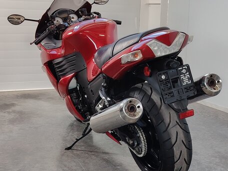 2010 Kawasaki ZZR 1400, красный, 659000 рублей, вид 5