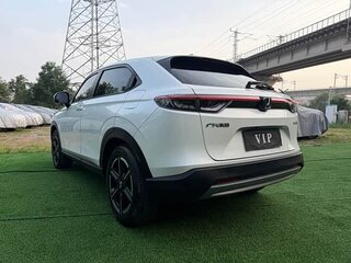 2023 Honda Vezel II, белый, 2000000 рублей, вид 5