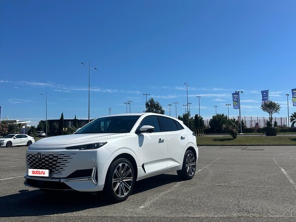 2023 Changan UNI-K, белый, 2950000 рублей