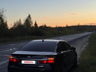 2017 Toyota Camry VII (XV50) Рестайлинг 2, чёрный, 2450000 рублей, вид 4