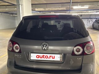 2013 Volkswagen Golf Plus II, серебристый, 700000 рублей, вид 3