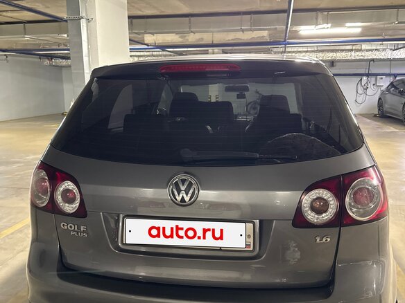 2013 Volkswagen Golf Plus II, серебристый, 700000 рублей - вид 2