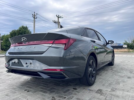 2022 Hyundai Avante VII, серый, 2210000 рублей, вид 4