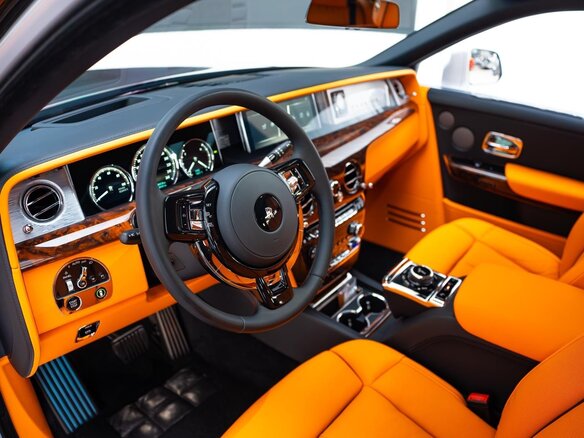2023 Rolls-Royce Phantom Extended VIII Рестайлинг (Series II), серебристый, 50000000 рублей - вид 8