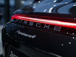 2021 Porsche Panamera 4 Executive II Рестайлинг, чёрный, 9600000 рублей, вид 5