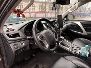 2019 Mitsubishi Pajero Sport III, коричневый, 3600000 рублей, вид 4