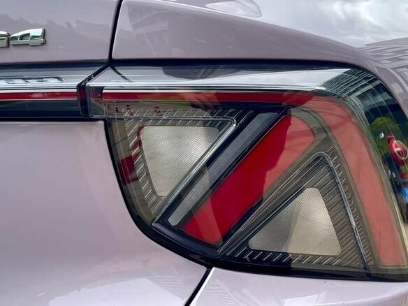 2025 MG 4 EV 53.95 kWh II, фиолетовый, 1670000 рублей - вид 12
