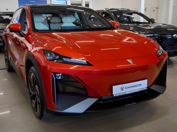 2025 Changan Deepal S07 31.73 kWh I, красный - вид 2