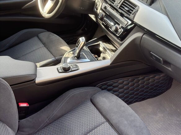 2017 BMW 3 серии 320i xDrive VI (F3x) Рестайлинг, чёрный - вид 13