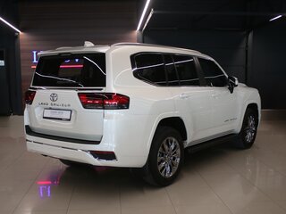 2026 Toyota Land Cruiser 300 Series, белый, 12888000 рублей, вид 5