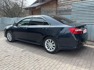 2012 Toyota Camry VII (XV50), серый, 1680000 рублей, вид 3