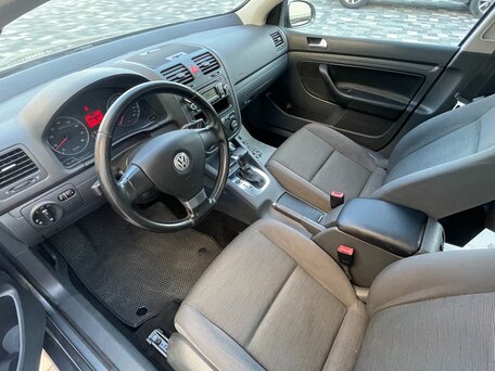 2008 Volkswagen Golf V, серый, 690000 рублей, вид 5