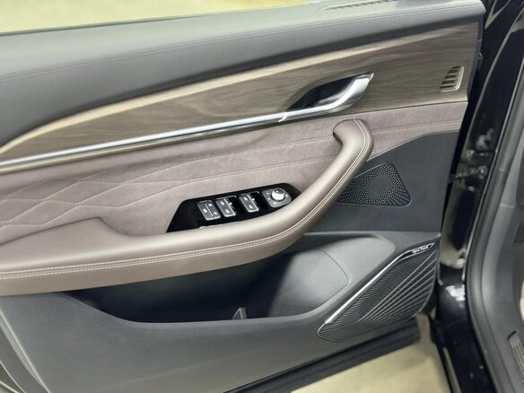 2026 Geely Monjaro I Рестайлинг 2 (China Market), чёрный, 4090000 рублей - вид 21