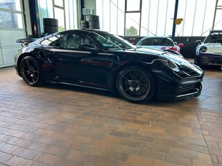 2025 Porsche 911 Turbo S VIII (992), чёрный, 39800000 рублей, вид 2