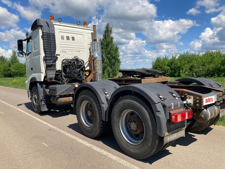 2005 Volvo FH, белый, 4200000 рублей, вид 4