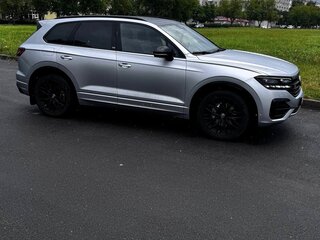 2020 Volkswagen Touareg III, серый, 4900000 рублей, вид 5
