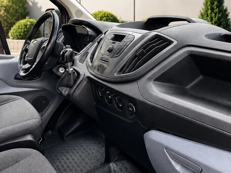 2019 Ford Transit, коричневый, 3500000 рублей, вид 3