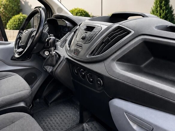 2019 Ford Transit, коричневый, 3500000 рублей - вид 2