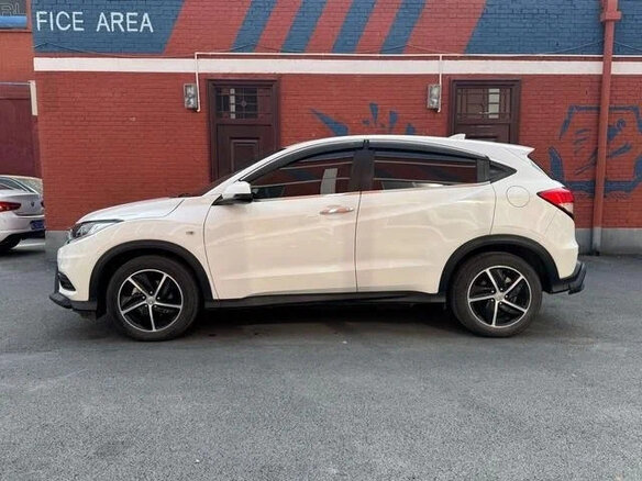2022 Honda Vezel I Рестайлинг, белый, 1410000 рублей - вид 5