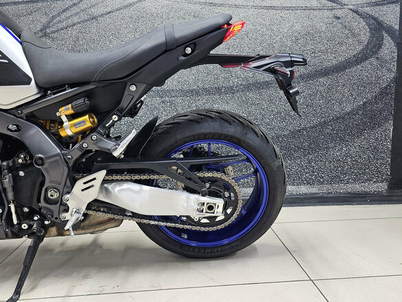 2023 Yamaha MT-09 (FZ-09), серый, 979000 рублей - вид 12